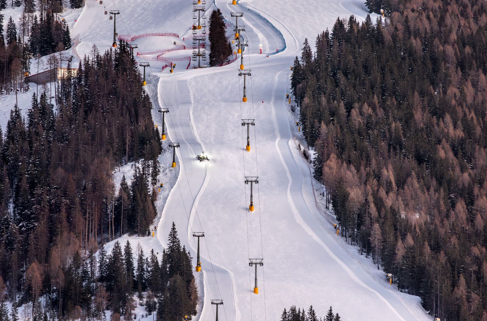 Ski-In/Ski-Out Explained: What Luxury Travellers Should Check Before Booking